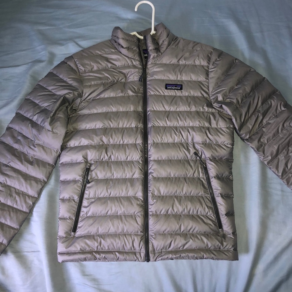 Patagonia Down Jacket sweater light grey silver